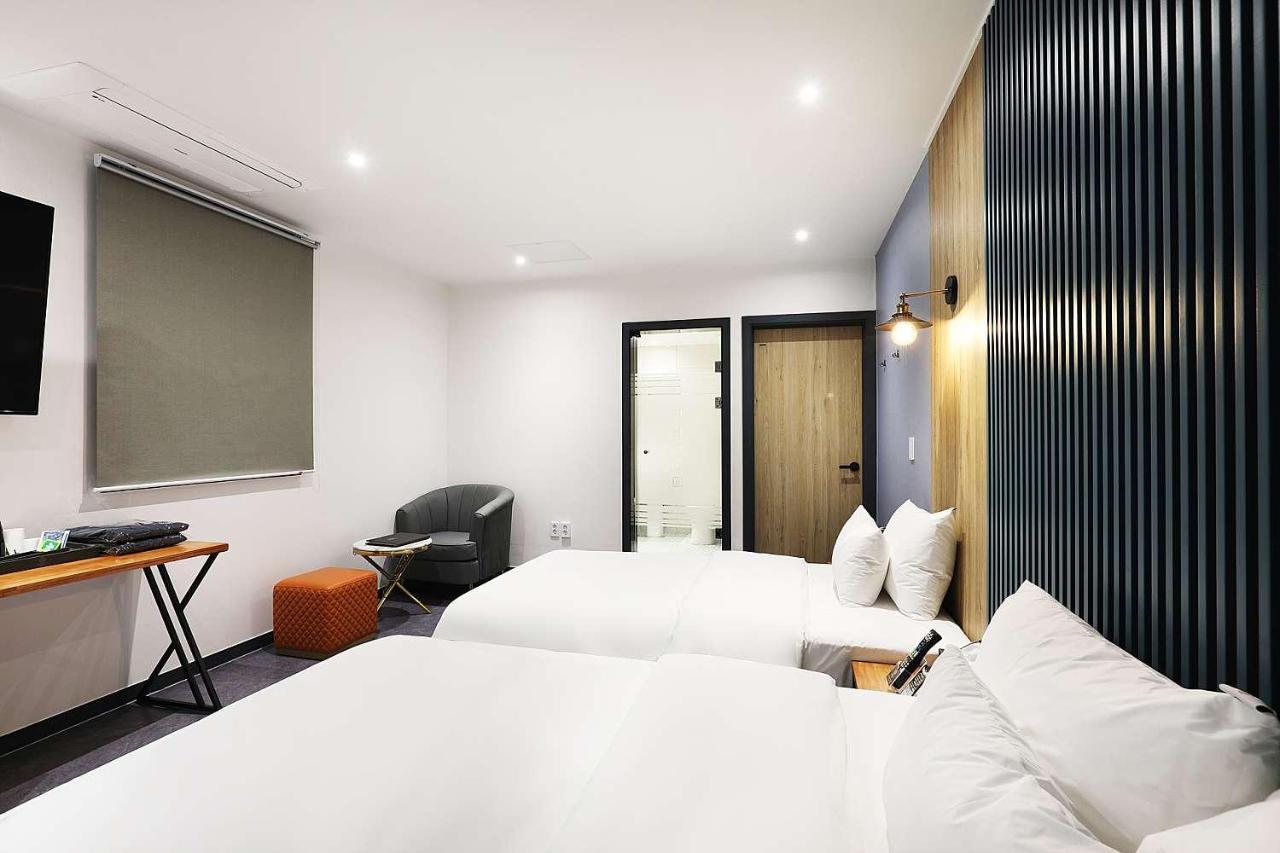 Mariposa Hotel Songtan Pyeongtaek Buitenkant foto